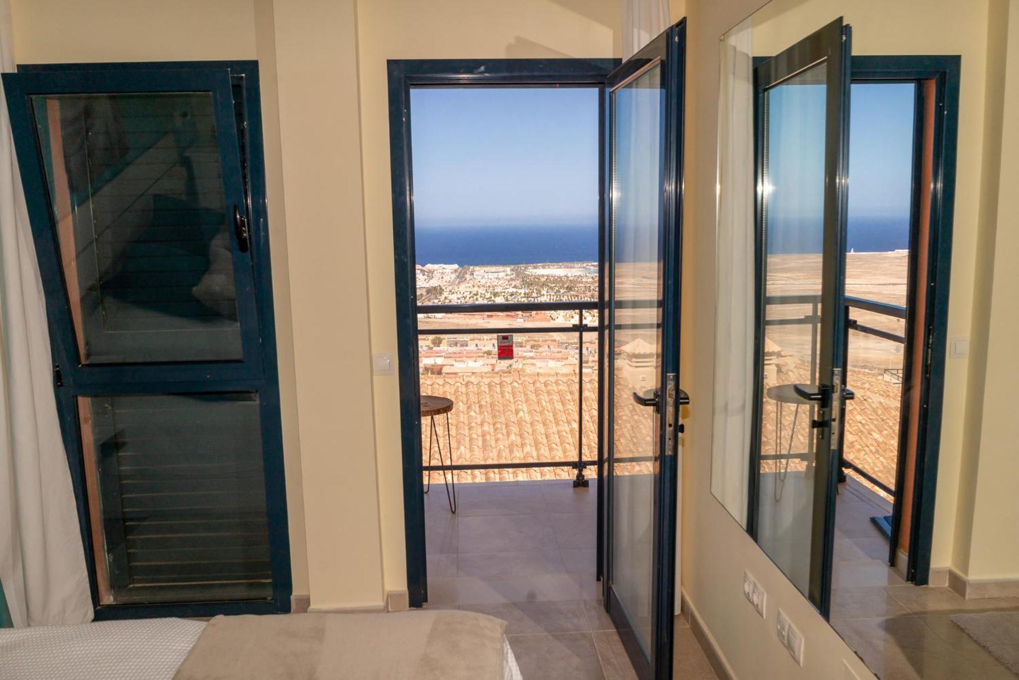 Lucky Thirteen - Apartment With Ocean View Калета де Фусте Екстериор снимка